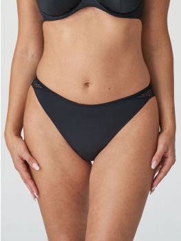 frente tanga brasileña negra