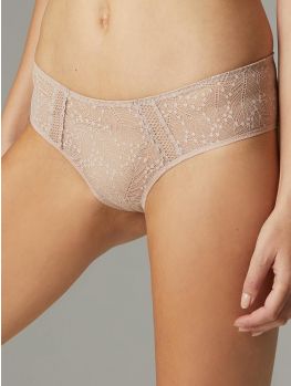 ropa interior rosa