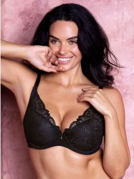 Sujetador push up de encaje Wacoal Abellia en color negro, vista frontal sobre modelo