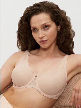 Sujetador reductor Triumph Wild Rose Sensation W01 color piel, vista frontal sobre modelo, realza el pecho con comodidad.