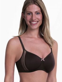 Sujetador sin aros con relleno Rosa Faia Fleur 5654 en color Chocolate visto de frente sobre modelo