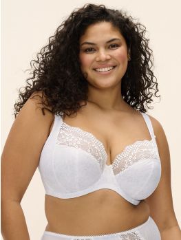 Mujer con sujetador Elomi Lucie Plunge blanco con aros y sin relleno, vista de frente.