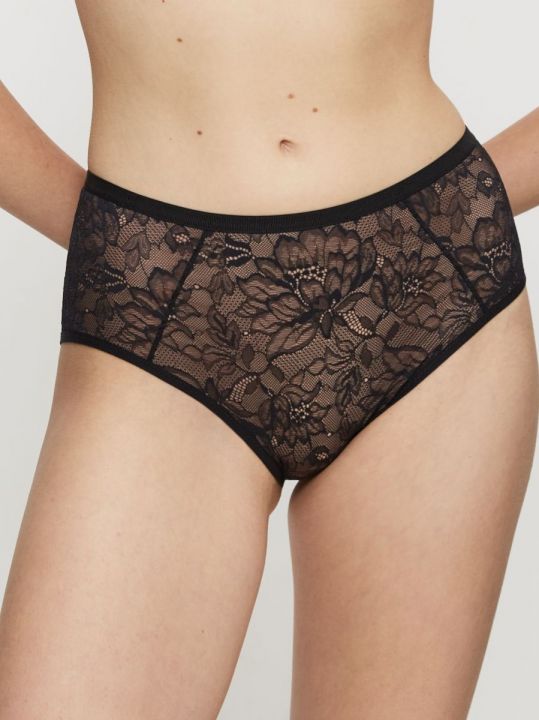 Braga alta Amourette Charm Maxi en negro sobre modelo, vista frontal