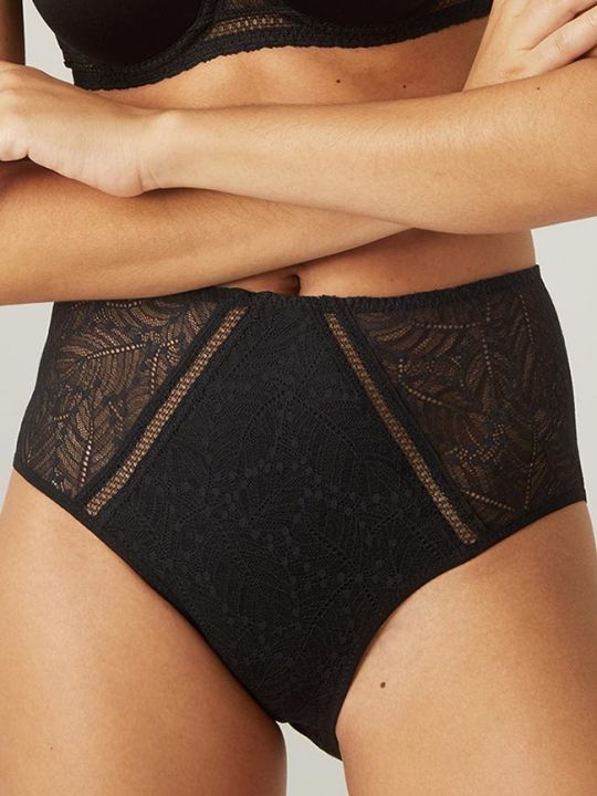 braga alta negra Simone Perele Comete, vista frontal sobre modelo talla 2