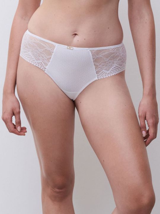 Braga Culotte Origins en color blanco, Vista frontal del producto sobre modelo