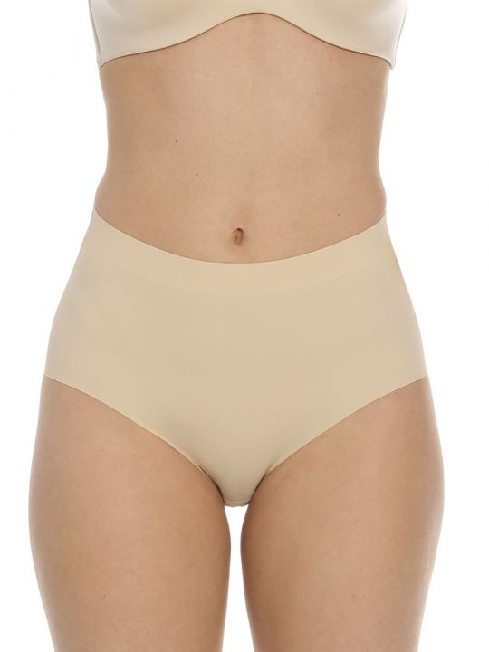 Braguita moldeadora Maxi Sexy color latte – vista frontal sobre modelo