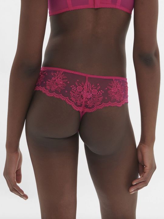 Tanga brasileña color rosa