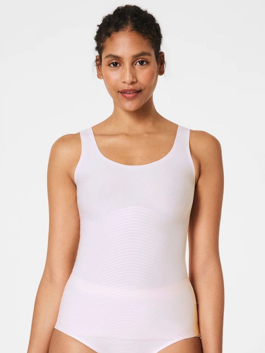 frente camiseta reductora, color rosa claro