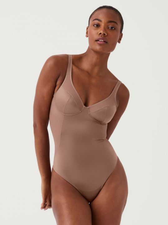 frente Body tanga reductor, color tostado