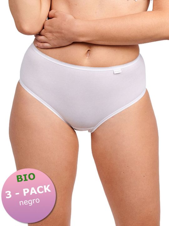 braga blanca de talle medio de algodón, vista frontal sobre modelo