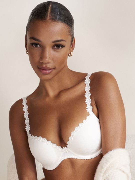 sujetador push up color blanco natural