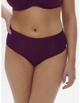 bikini braga alta color mora, modelo talla 4