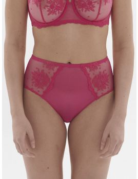 Braga alta de tul color rosa disco. Modelo talla 4