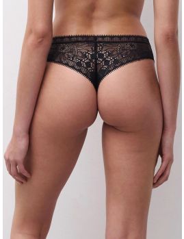 tanga brasileña Day To Night negro de Chantelle, vista espalda sobre modelo.