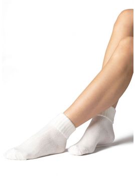 Calcetin blanco invierno, puesto en modelo