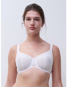 Sujetador copa entera Origins Chantelle blanco vista frontal en modelo
