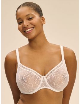 Sujetador moldeado 12S324 blanco de Simone Pérèle, vista frontal sobre modelo talla 95D, copa entera y encaje preformado