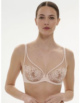 sujetador escotado color rose nude, modelo talla 90B