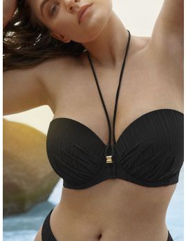 top bikini sin tirantes, con aros y fino relleno. Color negro